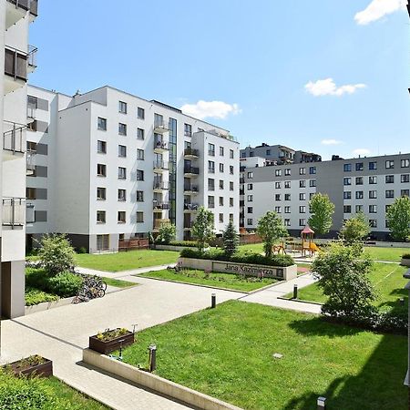 Wola Apartment ワルシャワ エクステリア 写真